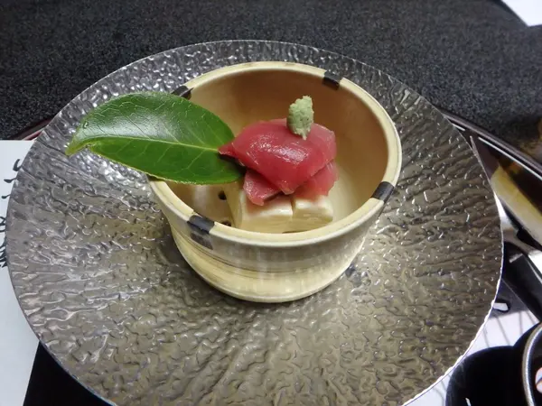 湯馬刺しとマグロ