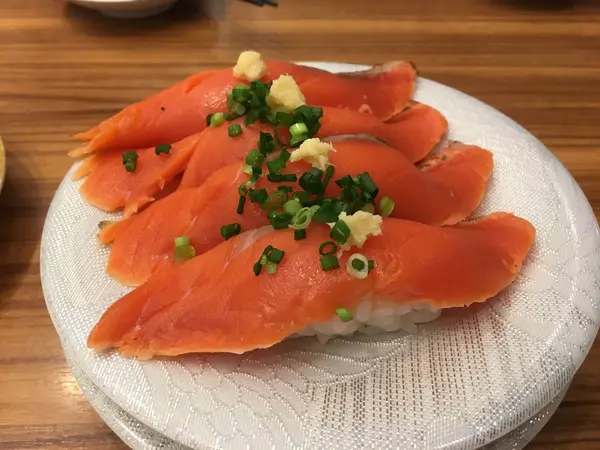 紅鮭のたたき炙り