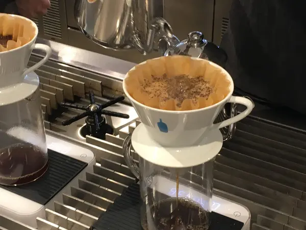 BLUE BOTTLE COFFEE