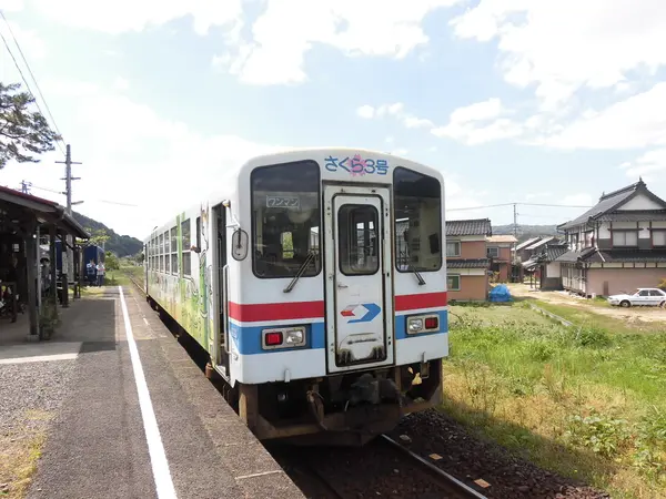 隼ラッピング列車