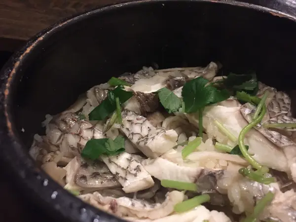 鯛と舞茸の炊き込みご飯