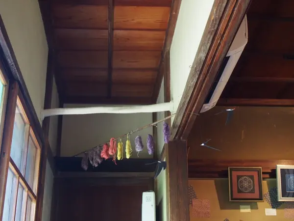 燕カフェだけあって燕飛んでますよ 🐤