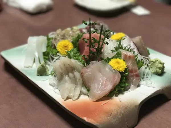 刺身盛り合わせ