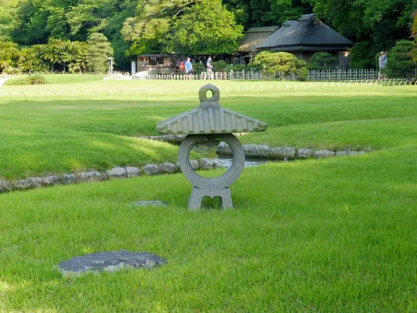 田畑が芝生になりました。