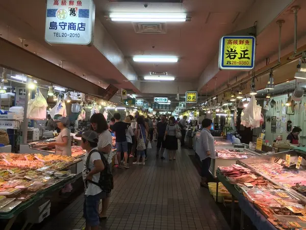 八食センター内