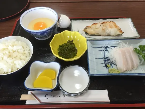 朝食