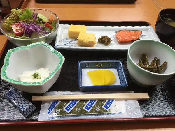 朝食