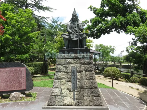 上杉謙信の像