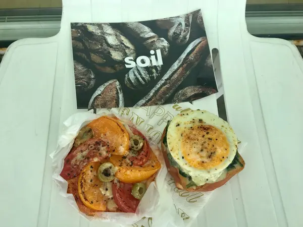 トマトのタルティーヌとクロックマダム