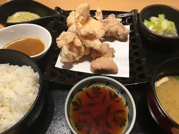白いからあげ定食 ￥1,000