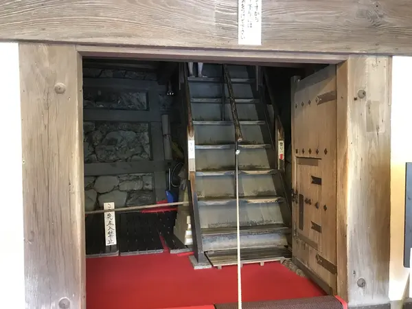 入り口