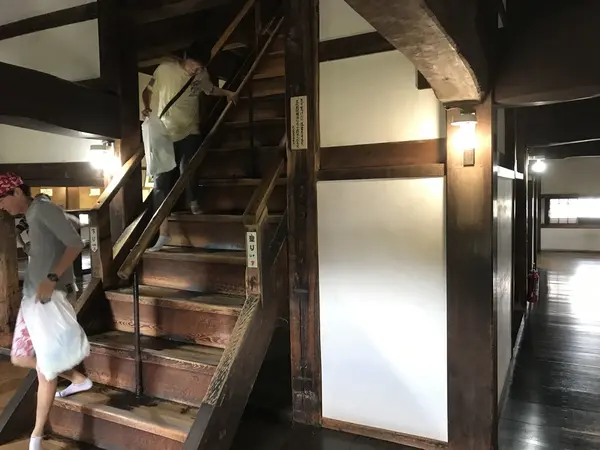 二層目