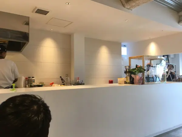 ネイティヴの店員さんがフレンドリーで素敵✨