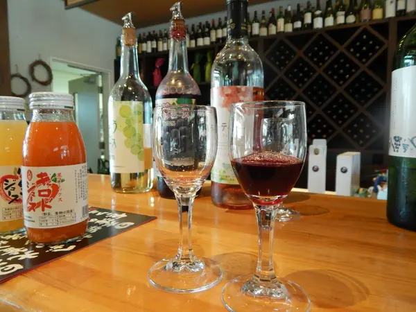 カウンターで試飲できますよ