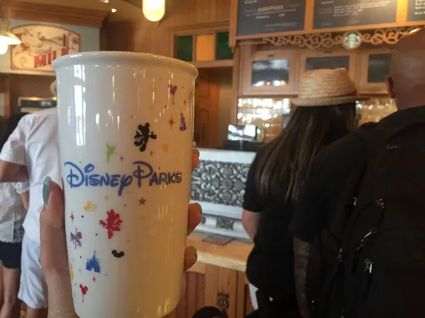 カルフォルニアディズニーランド限定のスターバックスタンブラー