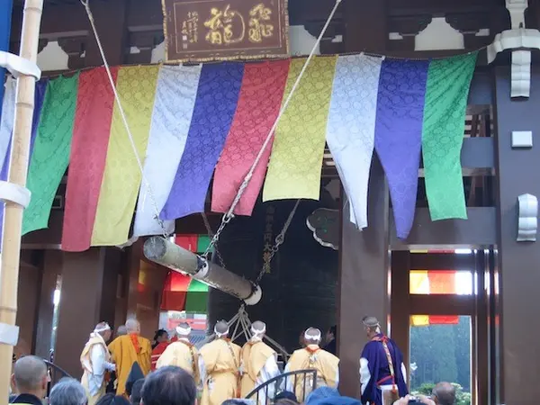 世界一の大梵鐘「飛龍の鐘」