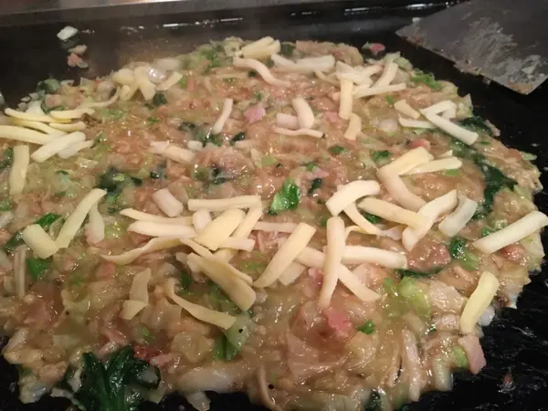 ほうれん草とベーコンにチーズもんじゃ