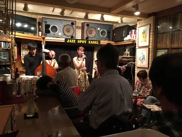 アットホームなJAZZ  BAR