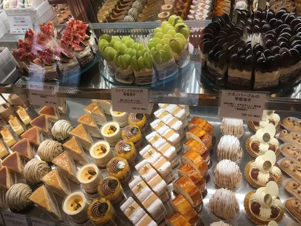 旬のフルーツを使ったケーキ🍰