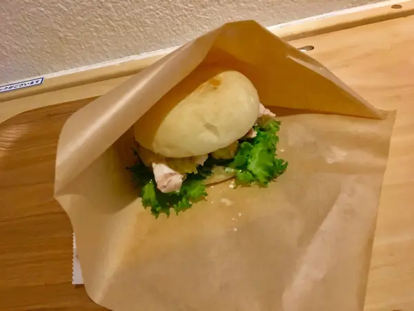 蒸し鶏のサンド
