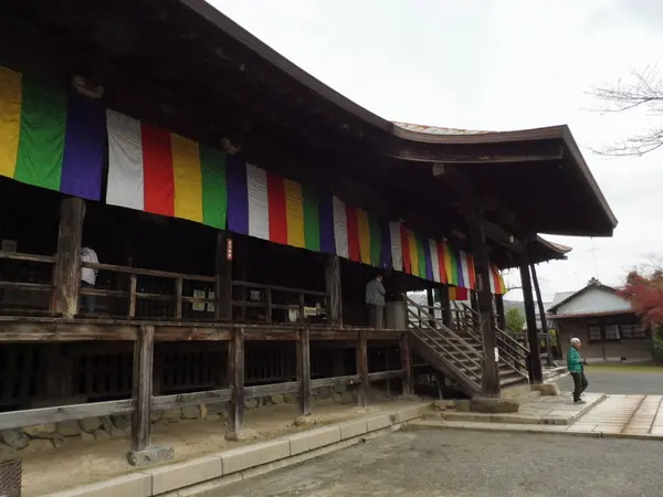 本堂は修理に入ります