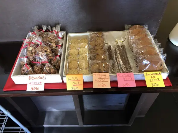 焼き菓子も販売してます