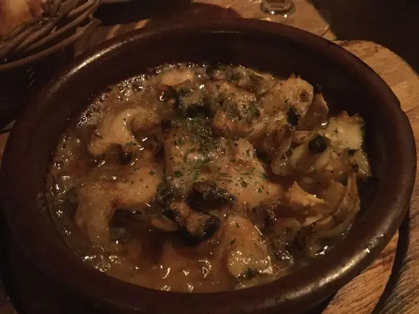 つぶ貝のガーリックバター焼き