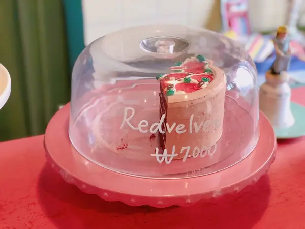 レッドベルベッドケーキ
