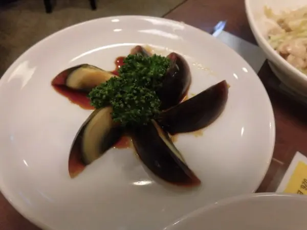 オーダー式食べ放題コースで贅沢に