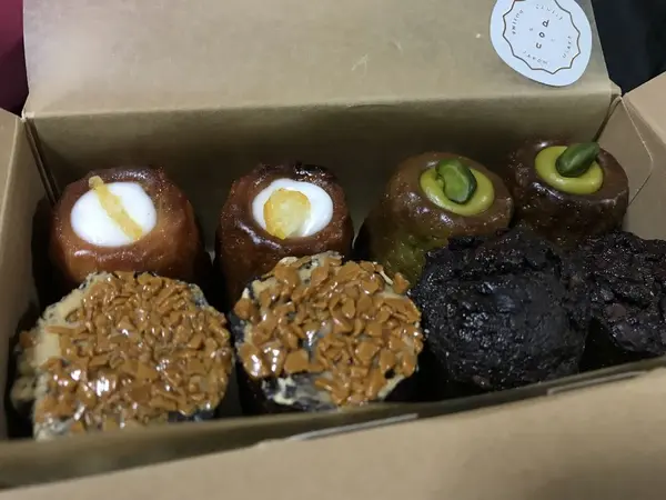 ゆず、くろ、抹茶ピスタチオ、ほうじ茶キャラメル