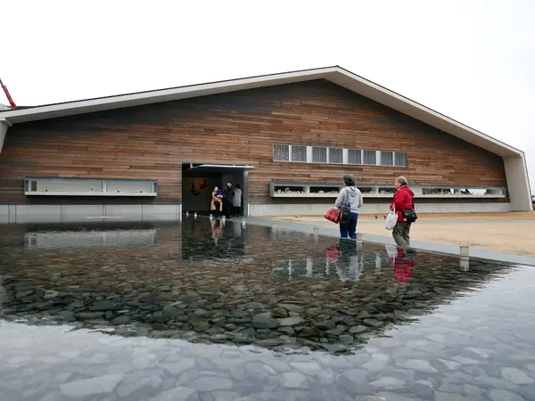 この建物は温泉です