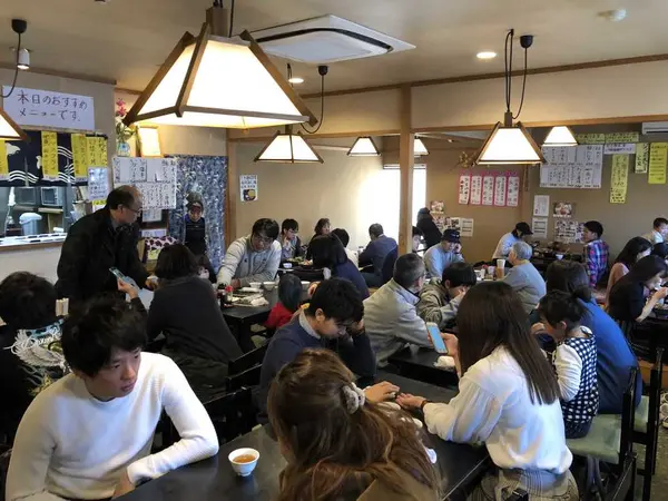 賑わってます