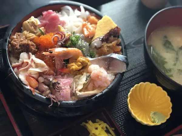 海鮮丼