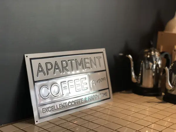 静かな店内