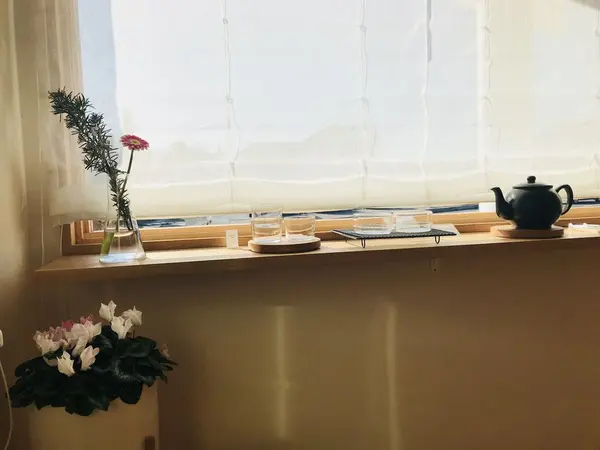 店内では食器も売ってます！