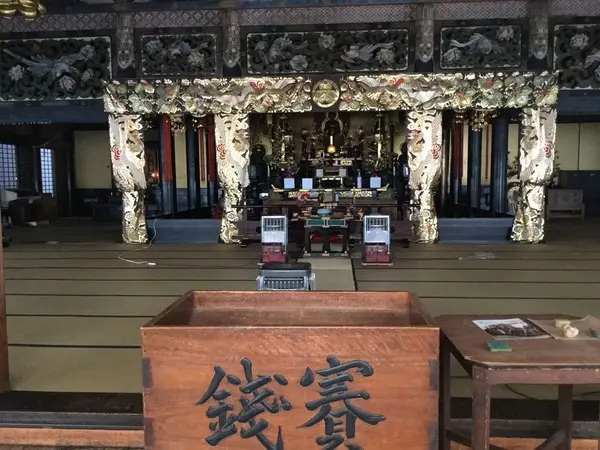 本堂（中）