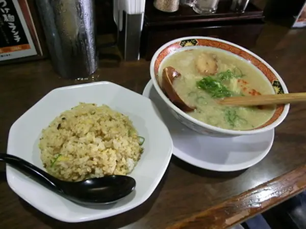 焼豚チャーハンと特性醤油ラーメンのセット