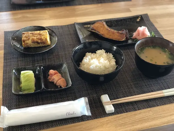 朝食