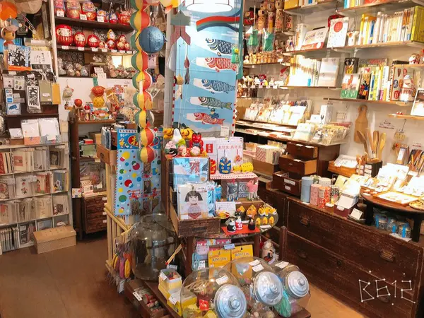 宝探しをしたくなる店内