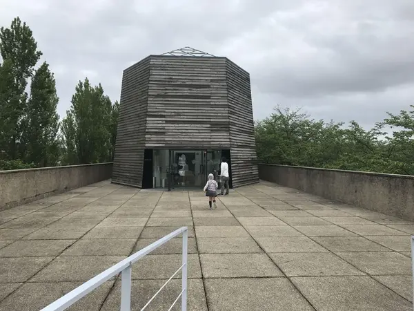 六角形の建物