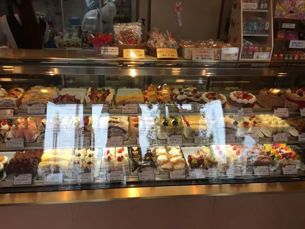 店内・ショーケース