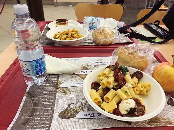 昼食