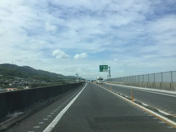 右手が伊予灘😅