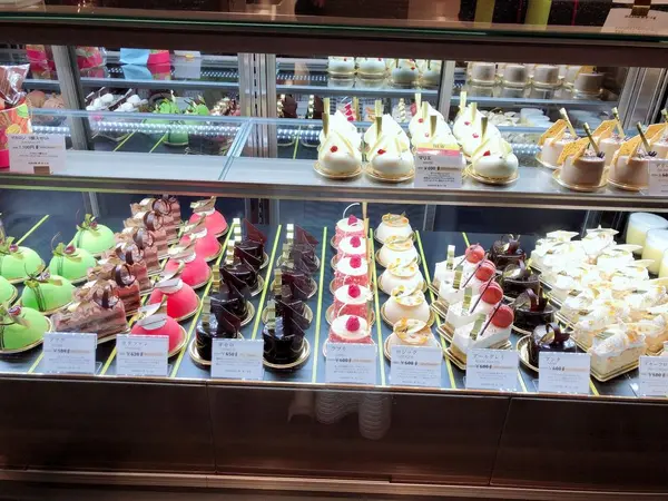 看板商品はチョコレート系のケーキ！