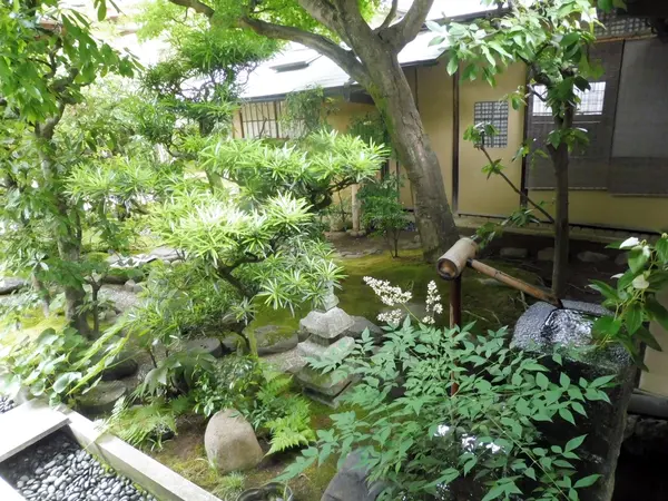 簡素ですが、中身は深い（？）お茶室