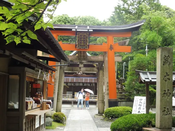 お稲荷さんに縁結び祈願