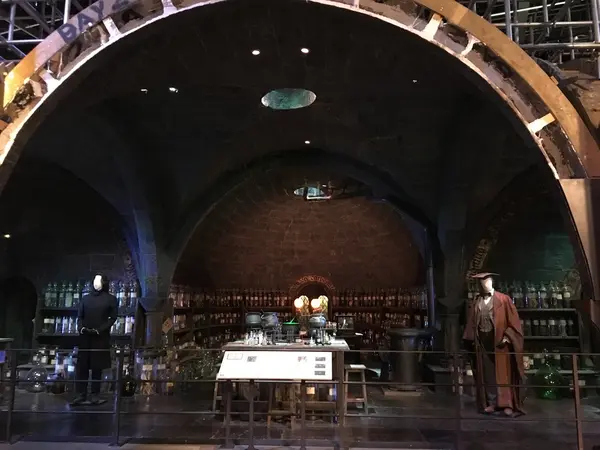 闇の魔法薬学の部屋。