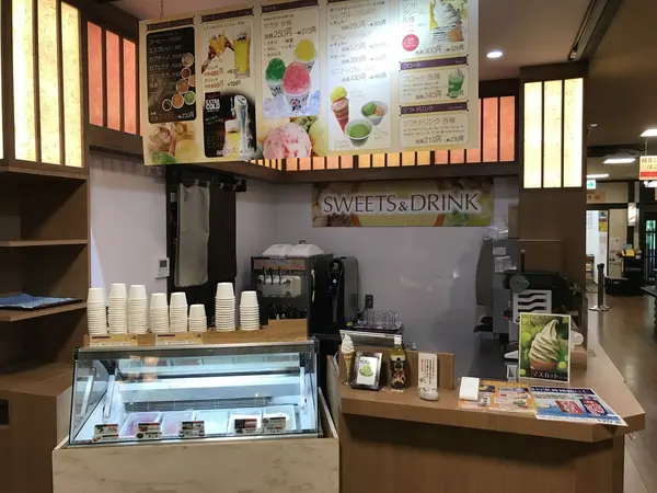 ドリンクカウンターもあります。