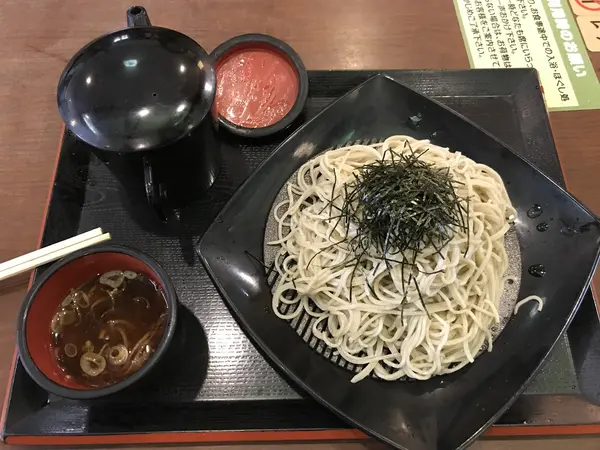 十割蕎麦は絶品です。