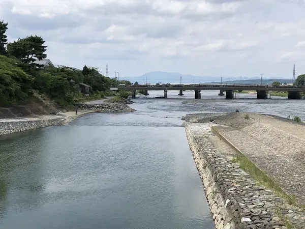 橘橋からみた宇治橋